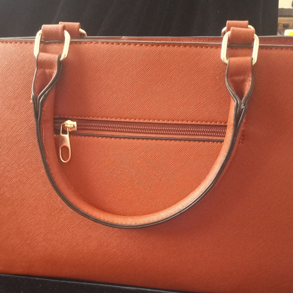 Hand Bag - Picture 5 of 8